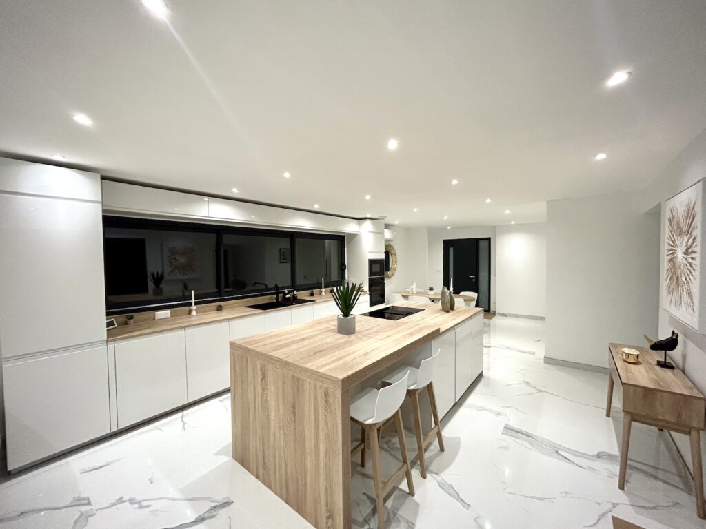 Maison container en « U » de 115m² à Lisieux-Normandie
