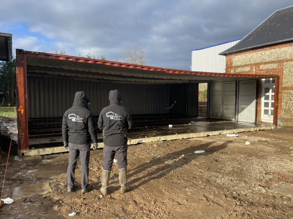 Extension de crèche en containers à Anceaumeville