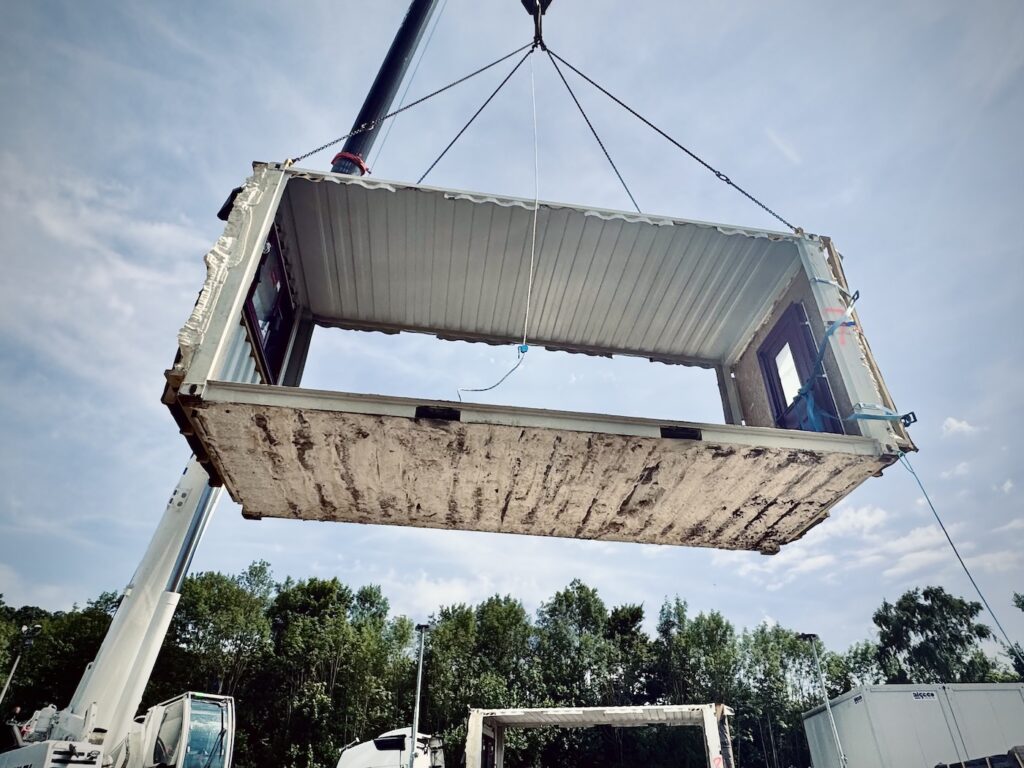Bâtiments modulaires 145 m² en containers pour la SNCF