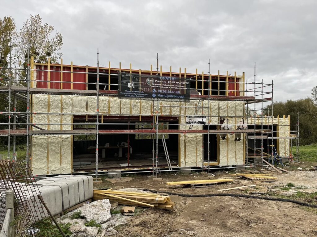 Maison container avec toit 4 pans 194m² près d&rsquo;Honfleur