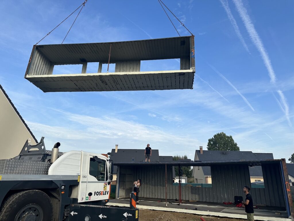 Maison container de 115 m² à Saint-Laurent-de-Brèvedent