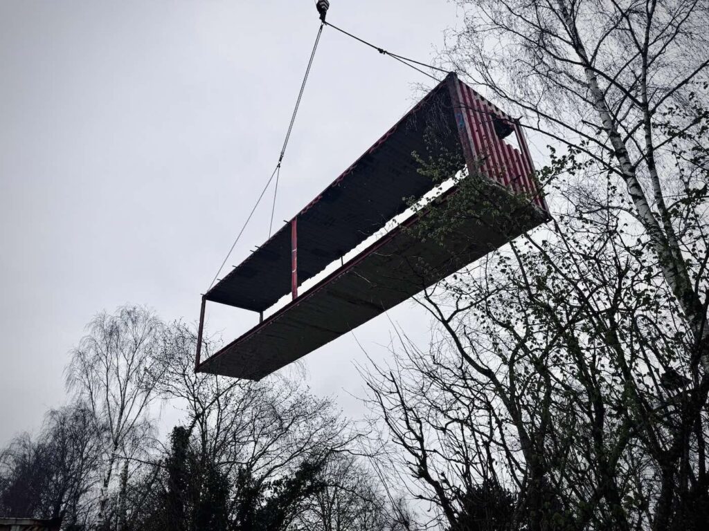 Maison container de 113 m² en L à Maisoncelles-Pelvey