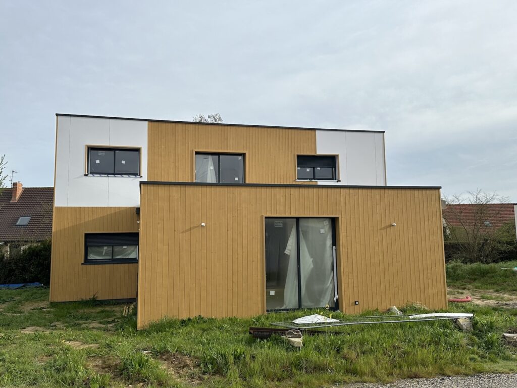 Maison container de 147 m² à Ifs près de Caen