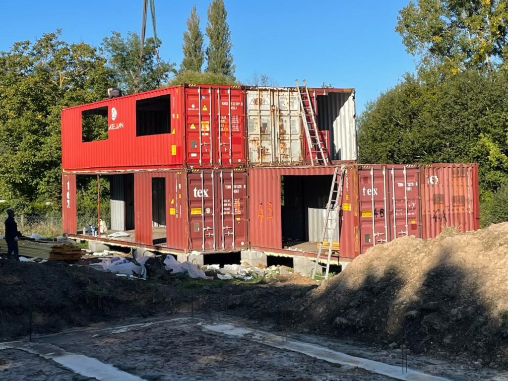 Maison container avec toit 4 pans 194m² près d&rsquo;Honfleur